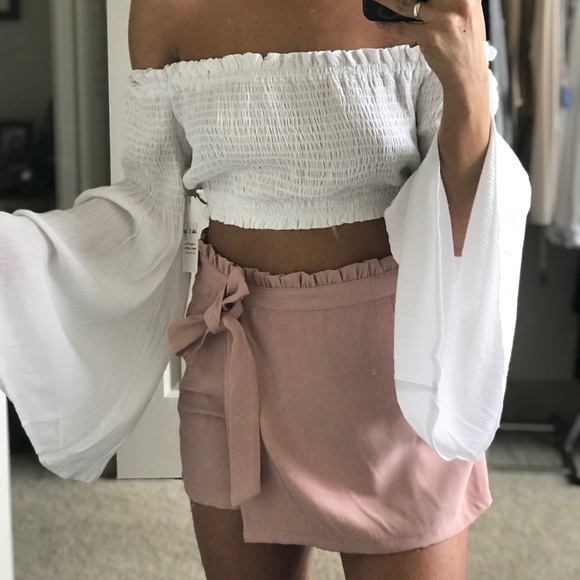 sadie&sage // off the shoulder bell sleeve // top - Picture 2 of 4